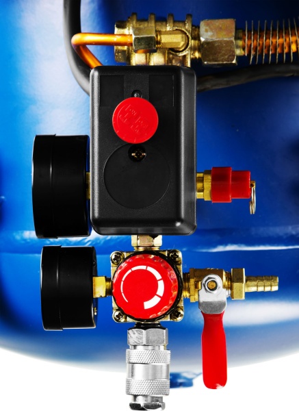 Компрессор поршневой ременной масляный ЗУБР Профессионал, 360л мин, 50л, 2200 Вт, арт. ЗКПМ-360-50-Р-2.2 фото5