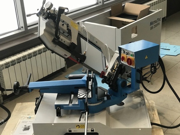 Станок ленточнопильный MetalTec BS 250FH (380W) фото4