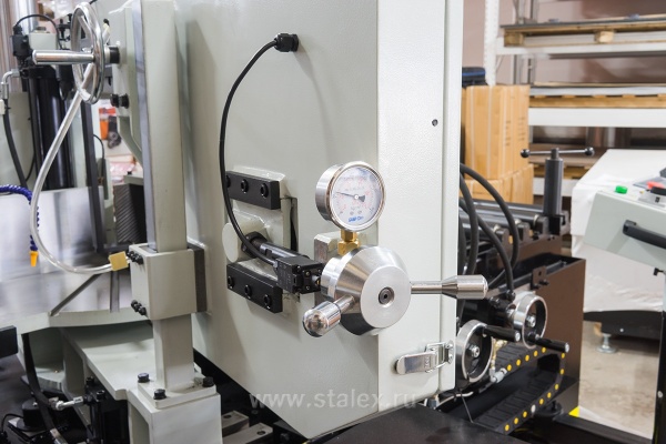 Станок ленточнопильный Stalex BS-350GA фото3