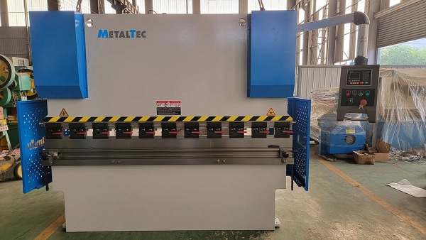 Пресс листогибочный MetalTec HBM 125 2500 E22 фото2