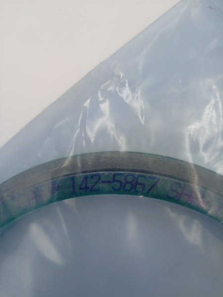 Сальник коленвала передний 142-5867 CAT фото2