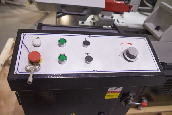 Станок ленточнопильный Stalex TBK-4228А фото2