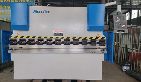 Пресс листогибочный MetalTec HBM 40 2500 E22 фото2